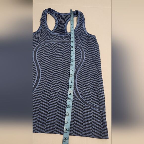 Lululemon Run Swiftly Tech Racerback Tank Top in Heathered Harbor Blue Size 6 - Picture 4 of 9